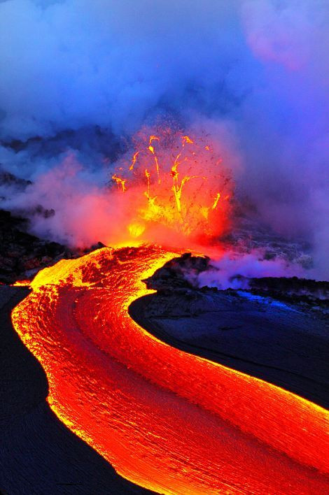 梦见火山熔化的岩石 小火山