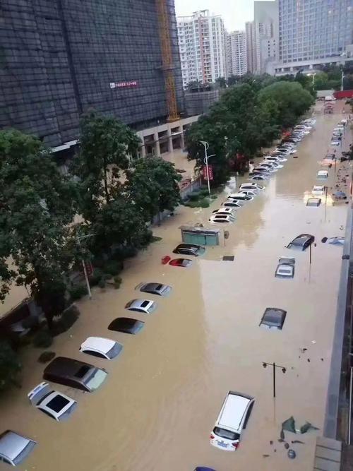 梦见洪水、水灾、发大水 梦见下暴雨涨大水是什么意思