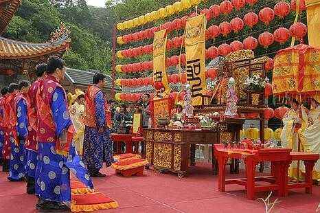 2019年农历十二月初三不宜祭祀吗,今天祭祀吉利吗？ 2019年上坟祭祀吉日