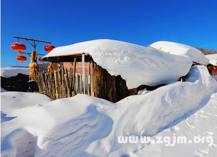 梦见屋顶有积雪 梦见屋顶上有雪