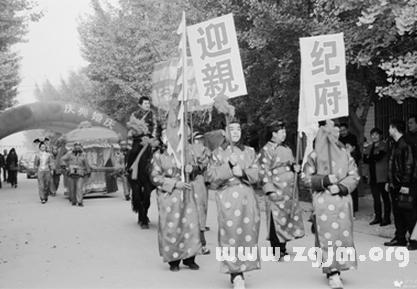 梦见和死人结婚 梦见嫁给死人什么预兆